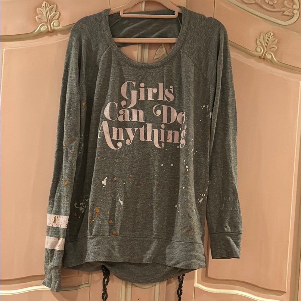 CHASER Good Condition Splatter Gray Long Sleeve Graphic Sweatshirt. Soft, M